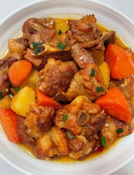 排骨炖土豆怎么做_排骨炖土豆的家常做法