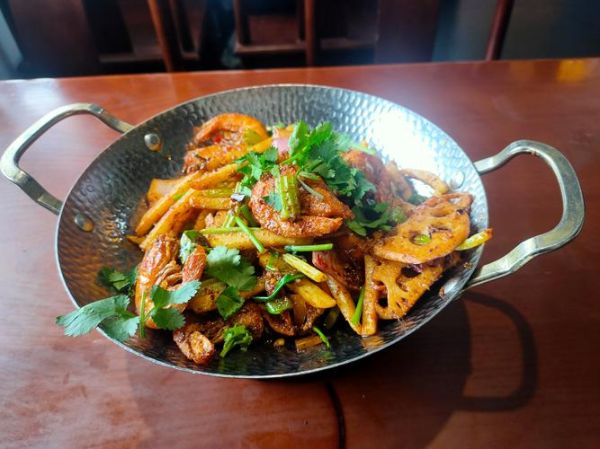 干锅怎么做才好吃_干锅底料怎么炒