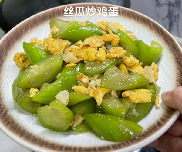 丝瓜炒蛋怎么做才好吃_丝瓜炒蛋的家常做法