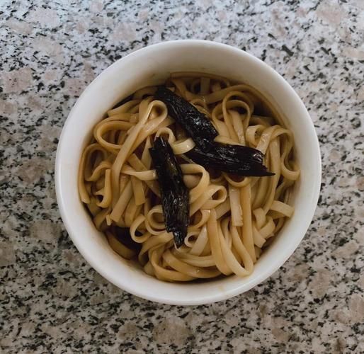 葱油面家常做法_怎么做好吃又简单