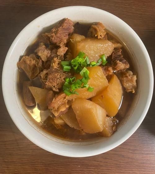 牛肉炖白萝卜怎么炖才软烂_牛肉炖白萝卜需要焯水吗