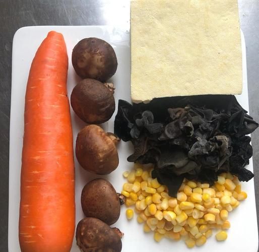 木耳饺子馅怎么调好吃_木耳饺子馅的做法步骤