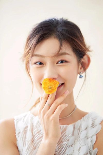 18岁女生气质特点_如何形容18岁少女