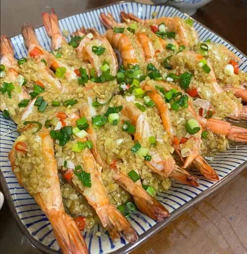 蒜蓉虾怎么做_蒜蓉虾家常做法