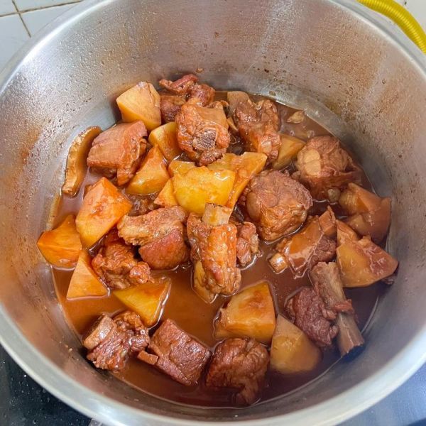 排骨炖土豆怎么做_排骨炖土豆需要焯水吗