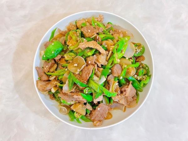 小炒肉怎么炒才嫩_小炒肉用哪个部位的肉