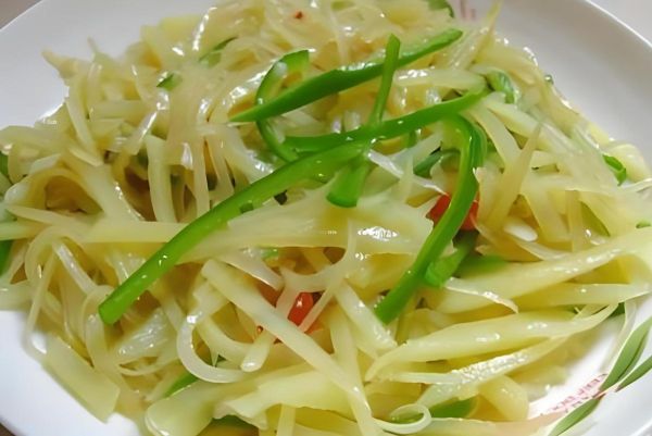 炒土豆怎么炒才脆_炒土豆用焯水吗