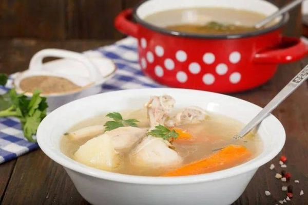先吃饭还是先喝汤_先吃饭对胃好吗