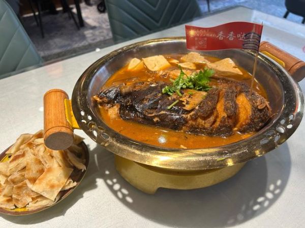 鱼头泡饼怎么做_家常做法窍门