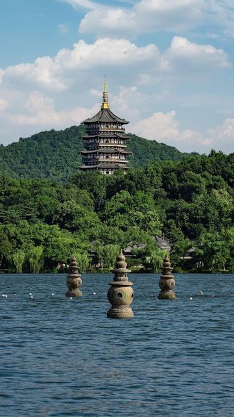 杭州西湖有哪些景点_杭州必去景点推荐