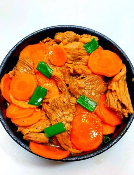 胡萝卜炒肉怎么炒好吃_家常做法步骤