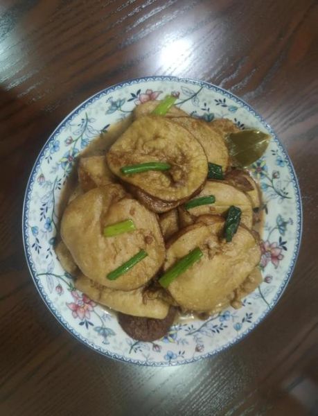 素鸡烧肉怎么做_素鸡烧肉的家常做法