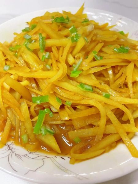 炒土豆丝怎么炒才脆_家常土豆丝做法步骤