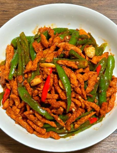 青椒怎么炒好吃_青椒炒肉家常做法
