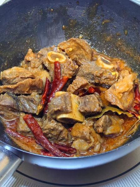 家常炖牛肉怎么做_炖牛肉软烂不柴的秘诀