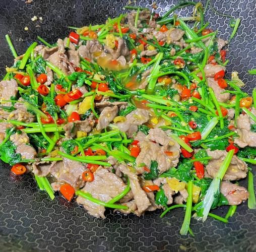 小炒牛肉怎么做才嫩_小炒牛肉腌制多久