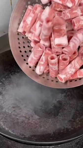 肥牛怎么做好吃_家庭版肥牛卷做法
