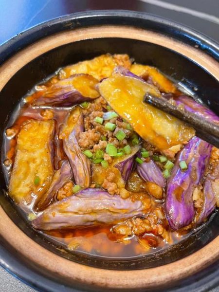 砂锅肉末茄子煲怎么做_茄子煲用哪种茄子最好