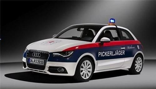 警车有哪些类型_警车为什么用蓝红警灯