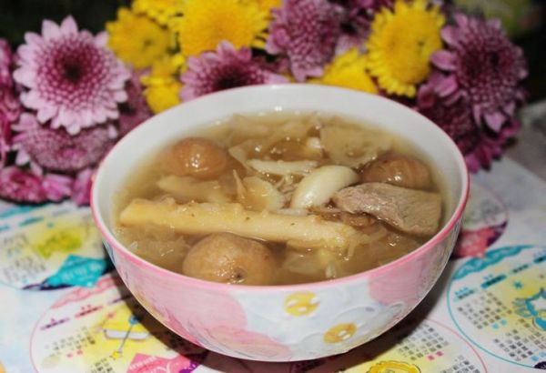 肚肺汤怎么炖才白_肚肺汤去腥技巧