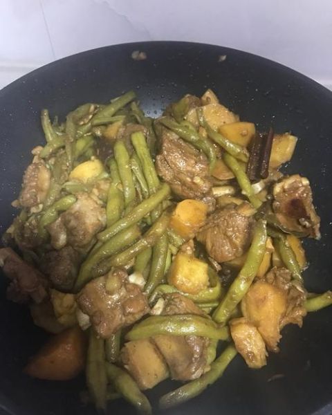 芸豆炖排骨的家常做法_芸豆炖排骨怎么做好吃