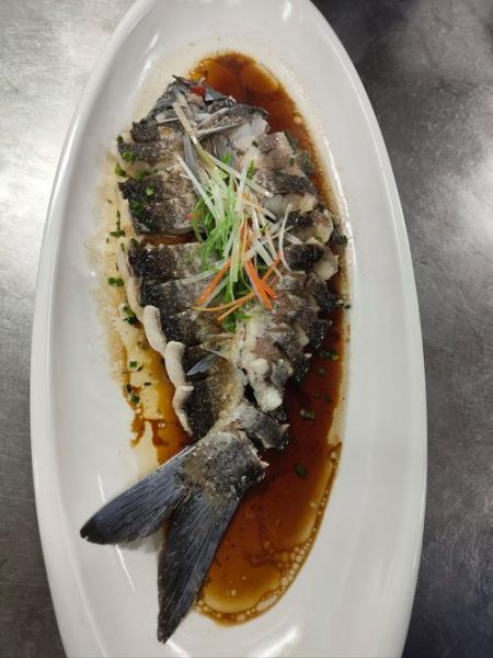 清蒸鳕鱼怎么做_清蒸鳕鱼蒸多久