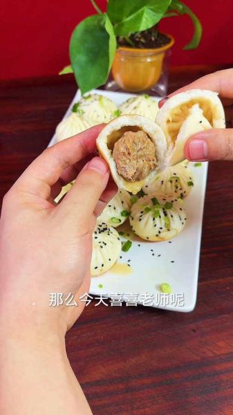 生煎包怎么做_生煎包底部金黄酥脆技巧
