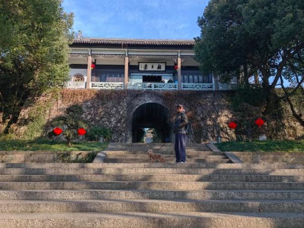 登高望远_登堂入室是什么意思