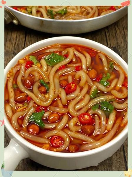 土豆粉怎么做_正宗酸辣土豆粉配方