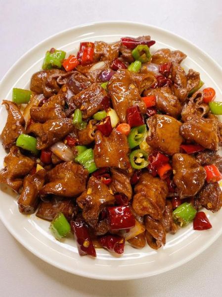 辣子鸡丁怎么做_辣子鸡丁家常做法
