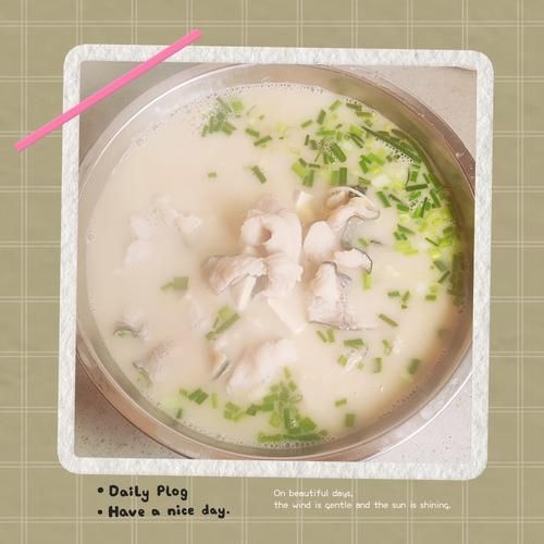 鲫鱼汤怎么炖才白_鲫鱼汤去腥最有效的方法