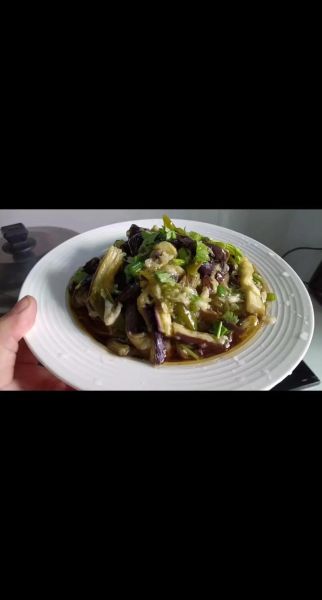 蒜泥茄子怎么做_蒜泥茄子蒸多久才软糯