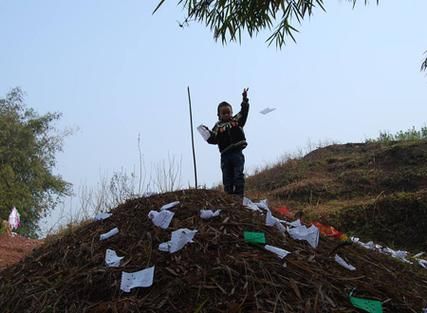 梦到炸坟是什么意思_梦到炸坟预示什么