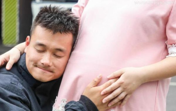 离婚女人梦到自己怀孕_意味着什么