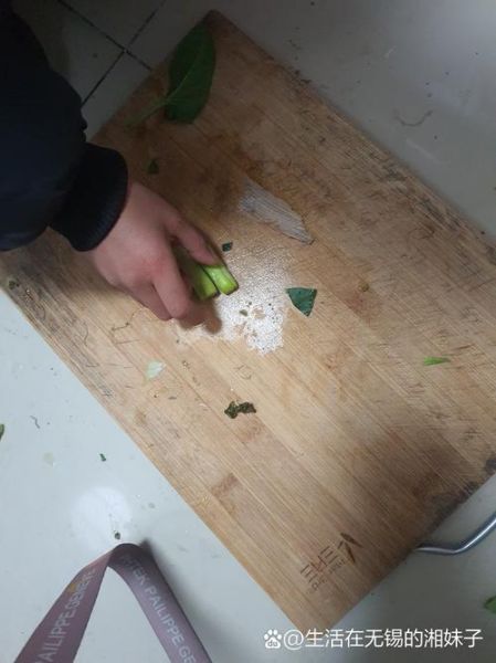梦到偷葱是什么意思_梦见偷葱的预兆
