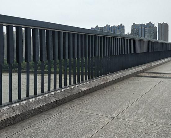梦到爬栏杆是什么意思_梦到爬栏杆预示什么