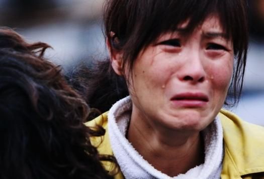 梦到家里人哭是什么意思_梦见家人哭泣的预兆