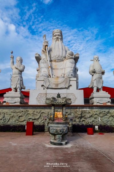 梦到大庙是什么意思_梦见大庙有什么预兆