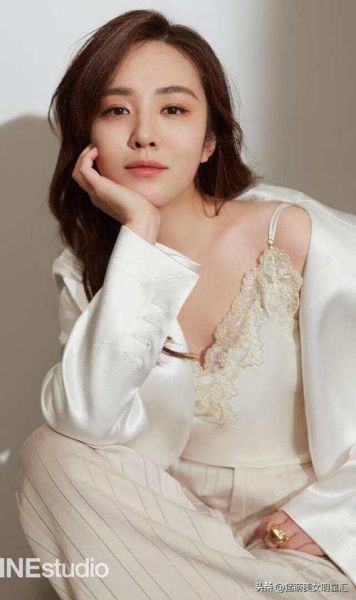属龙女相貌特征_属龙女长相漂亮吗