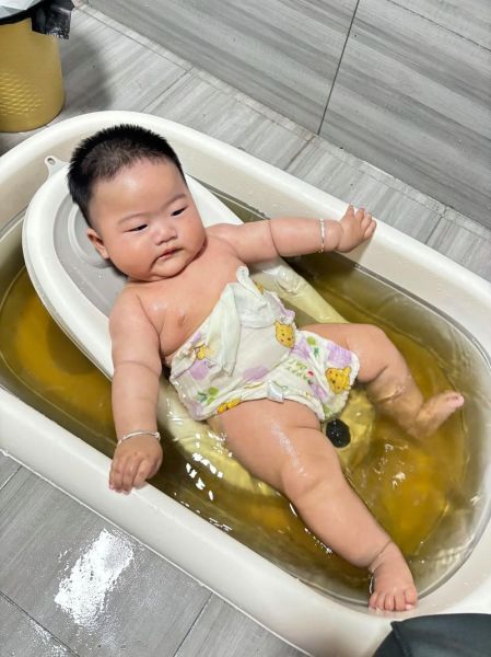 梦到给小孩洗澡_是什么意思