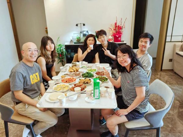 梦到亲戚来家里做客_意味着什么