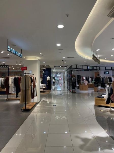 梦到逛商店_梦见逛商场代表什么