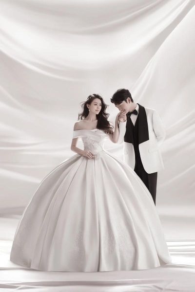 梦到照婚纱照是什么意思_梦到拍婚纱照预示什么