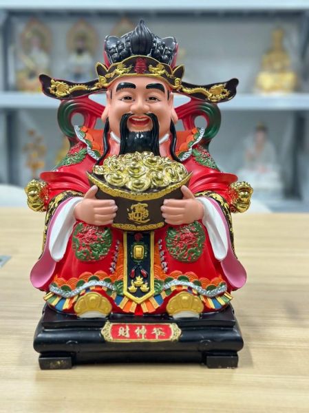 求财运拜什么佛_财神菩萨怎么选
