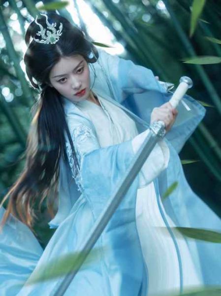 梦到剑是什么意思_梦见拿剑预示什么