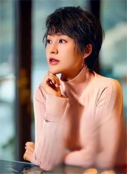 鲍蕾属相是什么_鲍蕾生肖运势如何