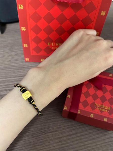 属蛇佩戴什么属相好_属蛇佩戴什么生肖最旺