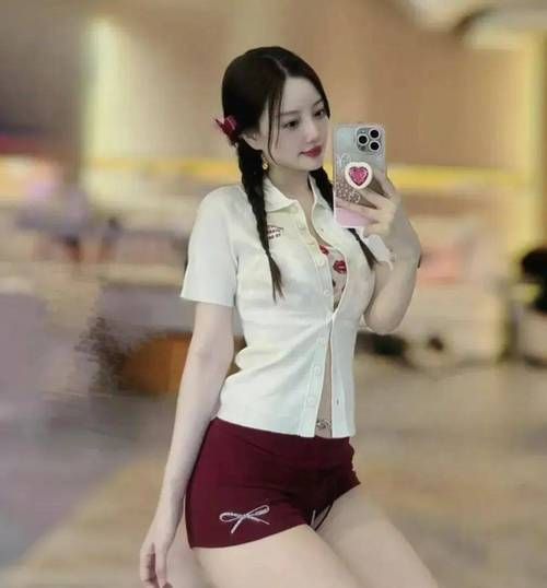 李小璐属什么生肖_李小璐属相性格解析