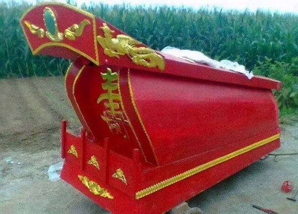 梦到死人出棺是什么意思_梦见棺材打开预示什么