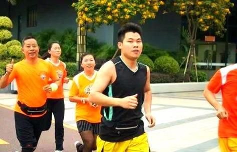 梦到自己跑步很快_意味着什么